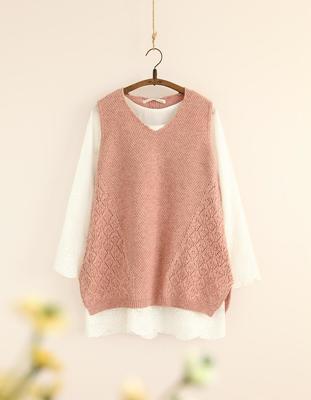 秋日疊搭新風尚 解鎖羊毛混紡學院風針織背心的穿搭密碼